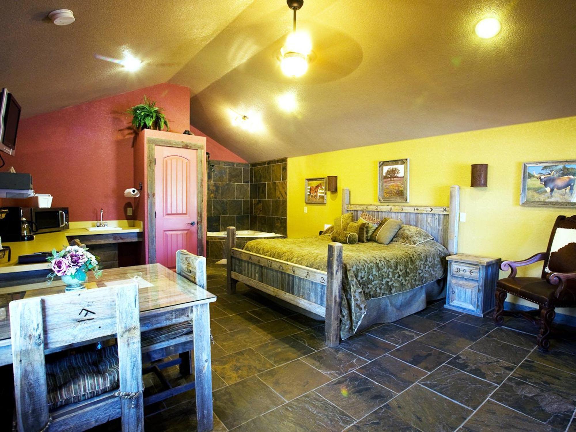 Rustic Creek Ranch Resort At North Jellystone Park Burleson Buitenkant foto